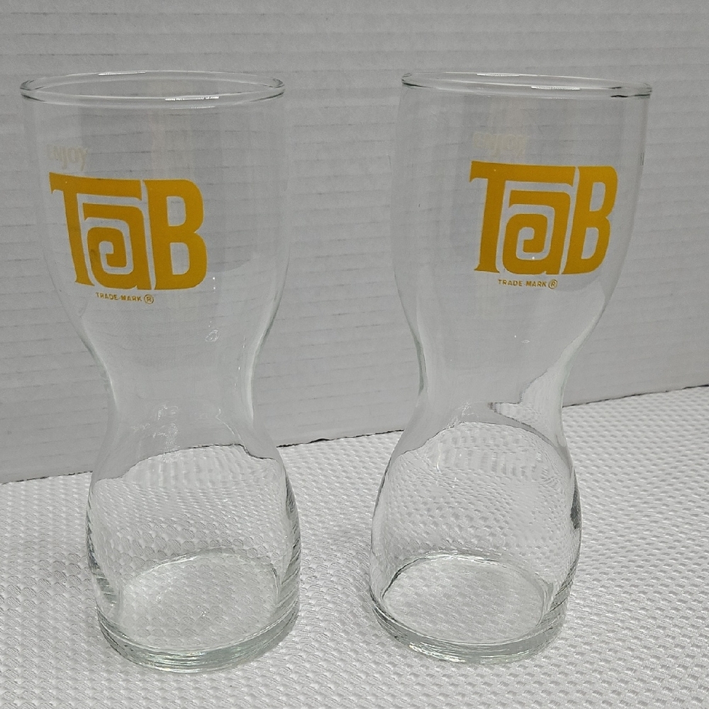 Vintage TAB " SET OF 2 SODA GLASS IN HOUR GLASS SHAPE 14 OZ